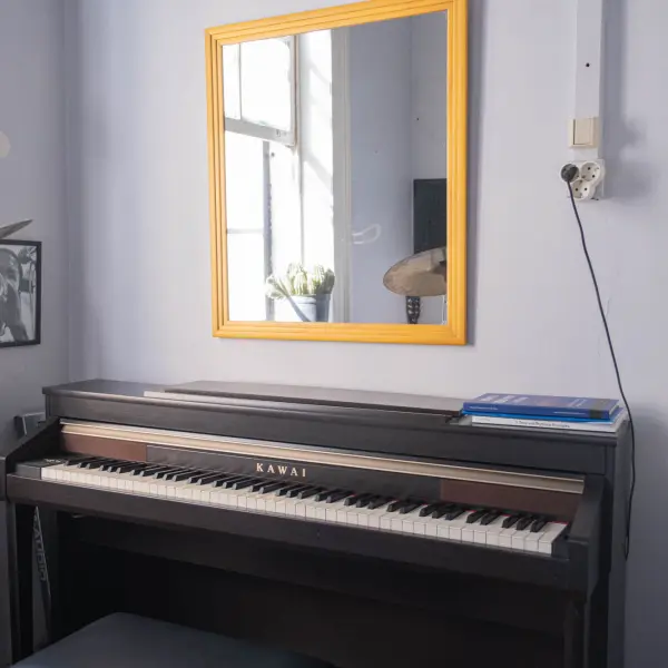 İzmir, Alsancak'ta kiralık amatör müzik stüdyosu - 2