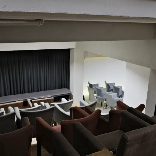 İzmir, Bayraklı'da Çok Amaçlı Salon - 4