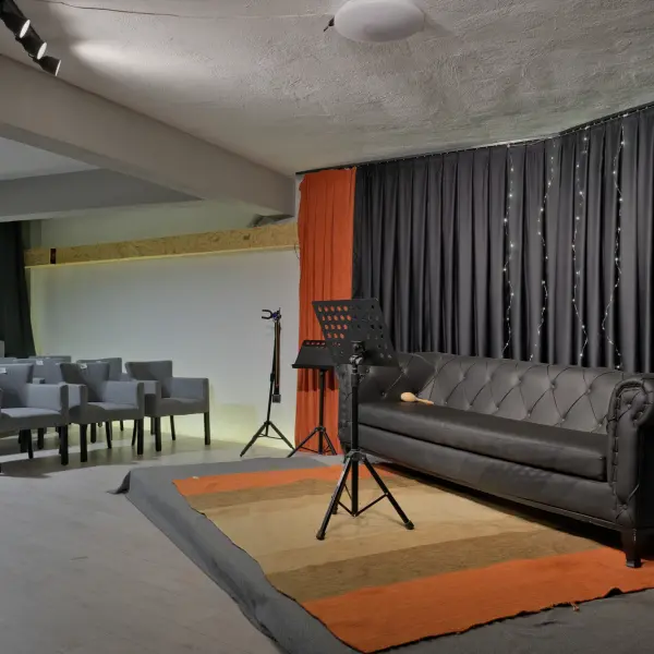 İzmir, Bayraklı'da Çok Amaçlı Salon - 7