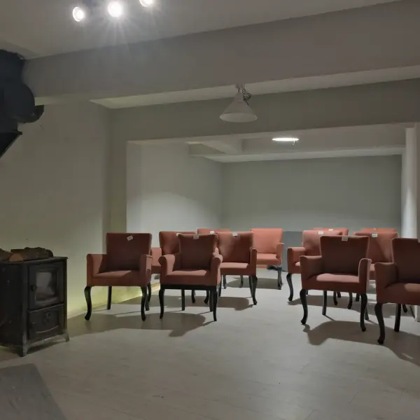 İzmir, Bayraklı'da Çok Amaçlı Salon - 9